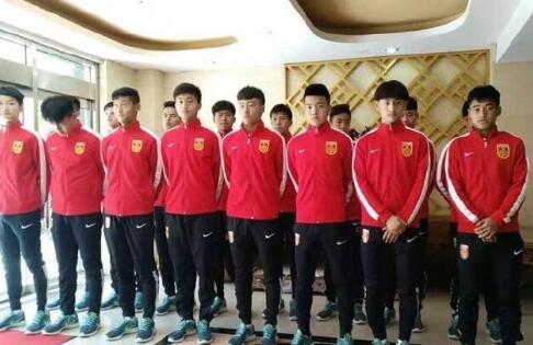 欧美成人吃奶高清视频